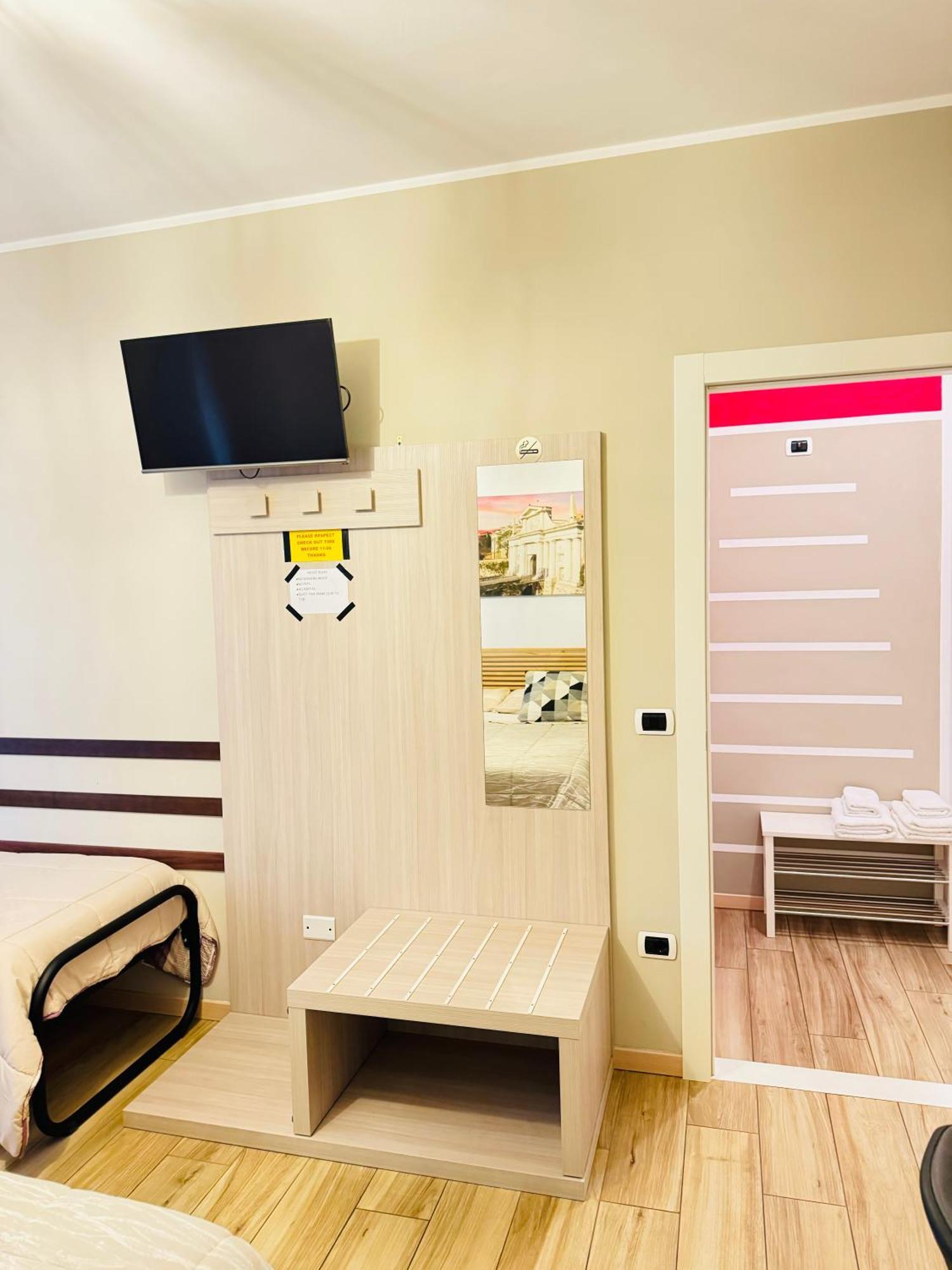 Smart House Rooms Central Luxury Бергамо Екстериор снимка